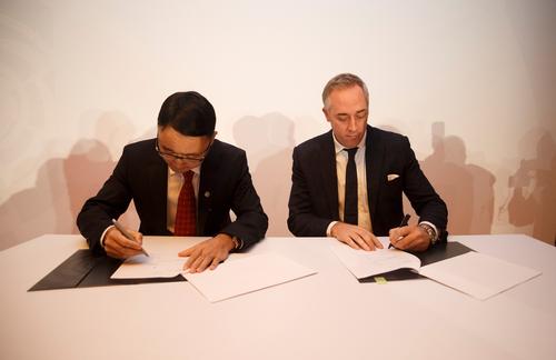 西甲联盟与中国足协在马德里举行会晤